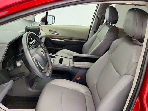 Used 2021 Toyota Sienna XLE image 19