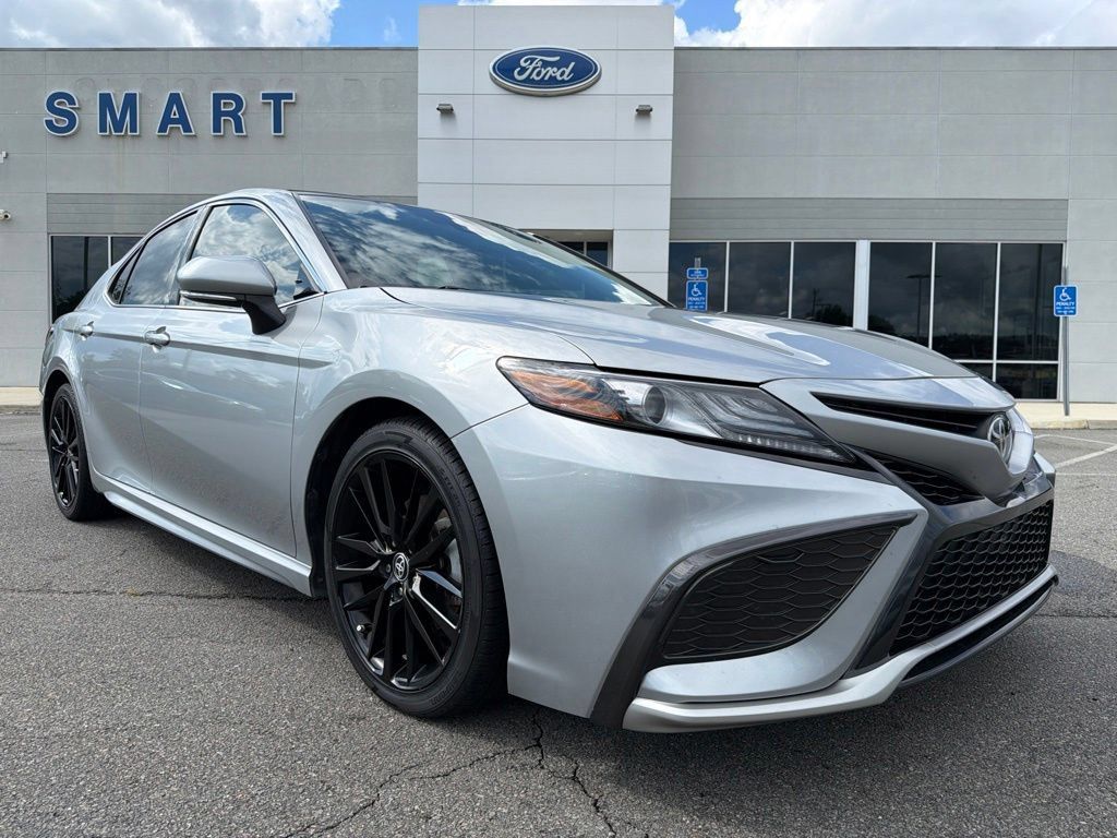Used 2021 Toyota Camry XSE w/ Navigation Package FWD image 1