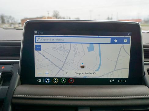 Used 2021 Chevrolet Tahoe Z71 w/ Rear Media and Nav Package image 22