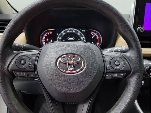 Certified 2023 Toyota RAV4 XLE w/ Convenience Package image 18
