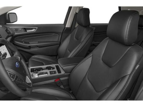 Used 2023 Ford Edge Titanium w/ Class II Trailer Tow Package image 21