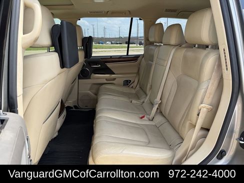 Used 2020 Lexus LX 570 4WD w/ Luxury Package image 31