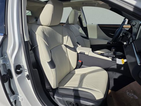 New 2025 Lexus ES 350 Ultra Luxury image 26