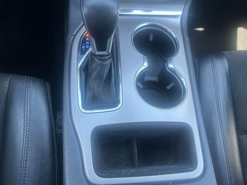 Used 2019 Jeep Grand Cherokee Altitude RWD image 23