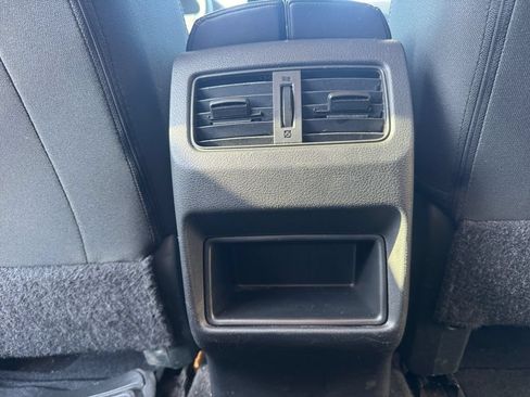 Used 2023 Nissan Rogue S AWD/4WD image 11