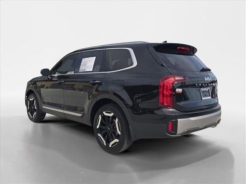 Used 2025 Kia Telluride S image 5