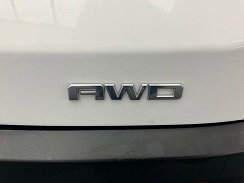 Used 2018 GMC Acadia SLE AWD/4WD image 29