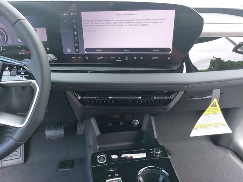 New 2027 Audi Q6 e-tron Premium AWD/4WD image 21