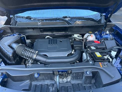 Used 2023 GMC Acadia SLE image 29