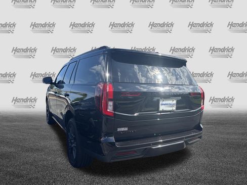 Used 2025 Ford Expedition Platinum w/ Stealth Performance Package AWD/4WD image 7