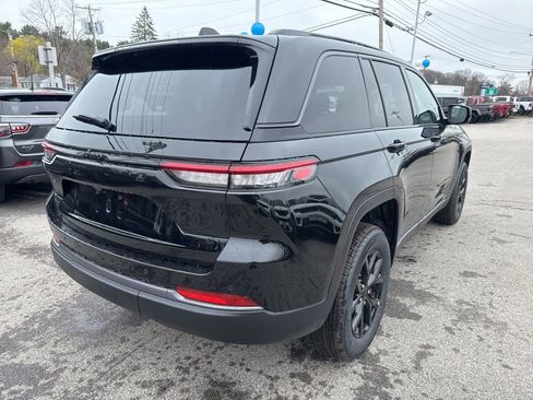 New 2026 Jeep Grand Cherokee Altitude AWD/4WD image 5