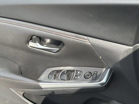 Used 2024 Nissan Sentra SR w/ SR Premium Package FWD image 26