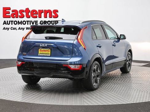 Used 2024 Kia Niro Wind w/ Wind Preserve Package FWD image 5