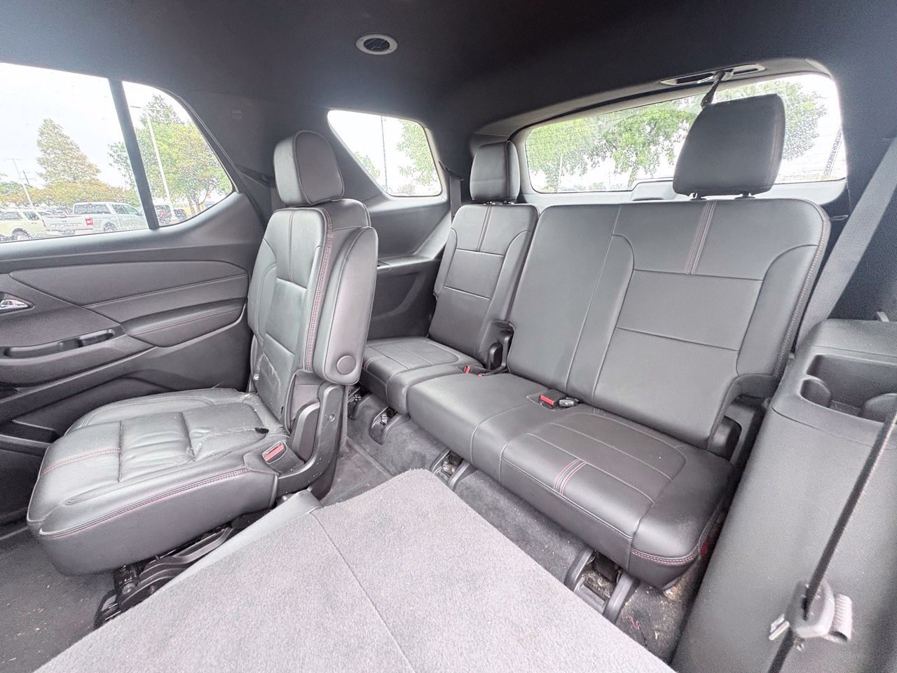 Used 2022 Chevrolet Traverse RS w/ LPO, Floor Liner Package FWD image 8