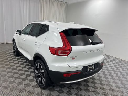 Used 2023 Volvo XC40 B5 Plus w/ Driver Assist Package image 6