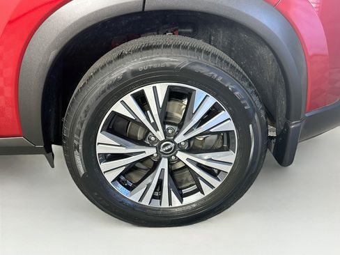 Used 2023 Nissan Rogue SV w/ SV Premium B Package FWD image 11