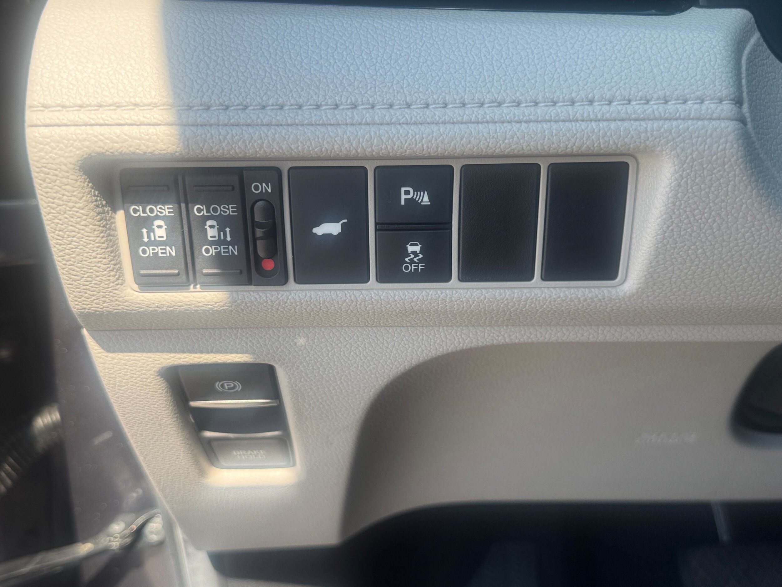 Used 2025 Honda Odyssey Touring image 24