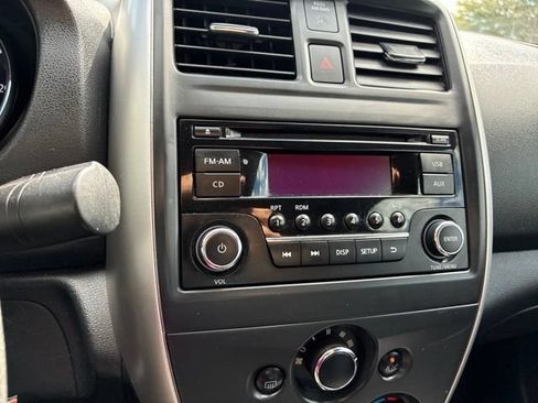 Used 2016 Nissan Versa SV FWD image 20
