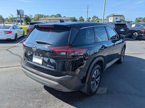 Used 2023 Nissan Rogue SV AWD/4WD image 5