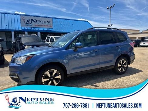Used 2017 Subaru Forester 2.5i Premium AWD/4WD image 1