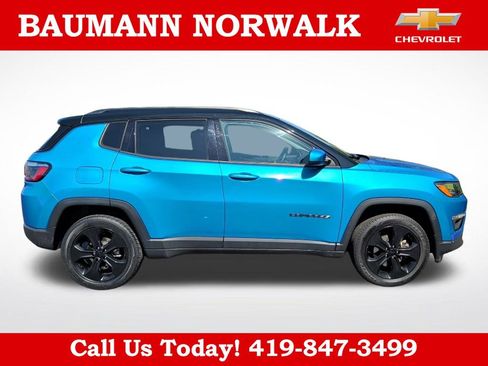 Used 2021 Jeep Compass Latitude AWD/4WD image 2