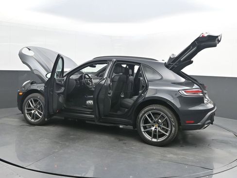 New 2026 Porsche Macan image 43