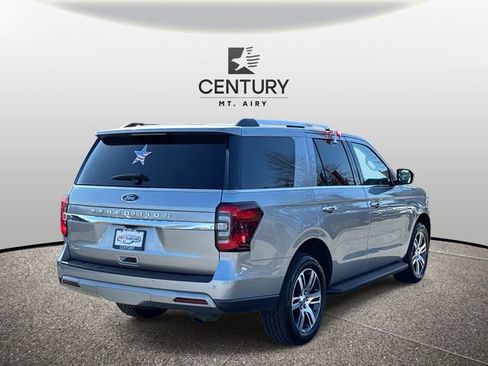 Used 2024 Ford Expedition Limited image 2