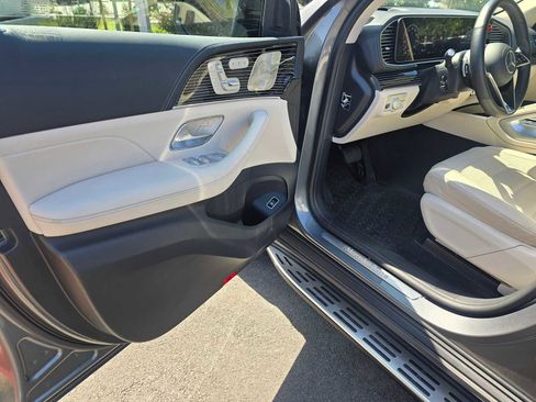 Used 2025 Mercedes-Benz GLE 580 4MATIC image 21