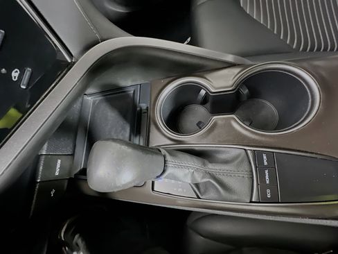 Used 2023 Toyota Camry SE image 24