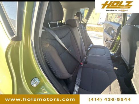 Used 2016 Kia Soul Base image 22