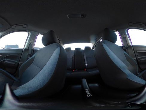 Used 2025 Nissan Versa SV image 40