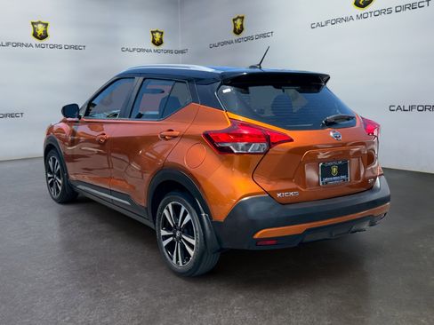 Used 2019 Nissan Kicks SR FWD image 3