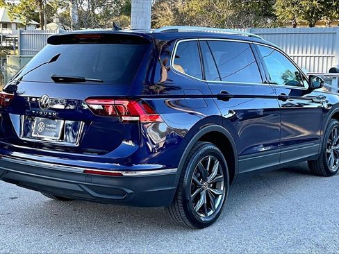 Certified 2023 Volkswagen Tiguan SE w/ Panoramic Sunroof Package image 5