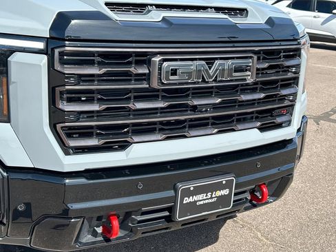 Used 2025 GMC Sierra 2500 AT4X AWD/4WD image 21