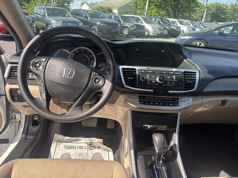 Used 2015 Honda Accord LX image 17