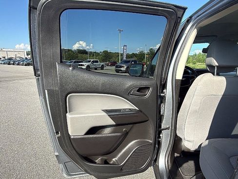 Used 2021 Chevrolet Colorado W/T w/ WT Convenience Package AWD/4WD image 23