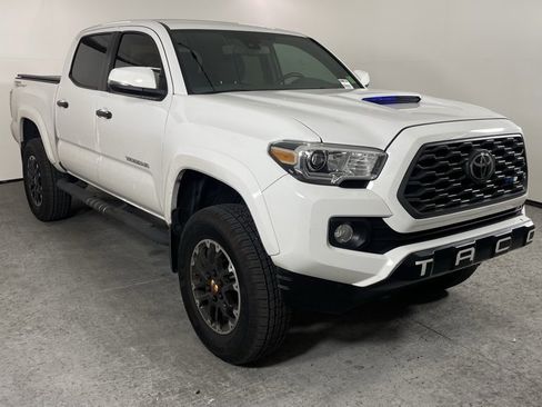 Used 2020 Toyota Tacoma TRD Sport w/ Technology Package image 1
