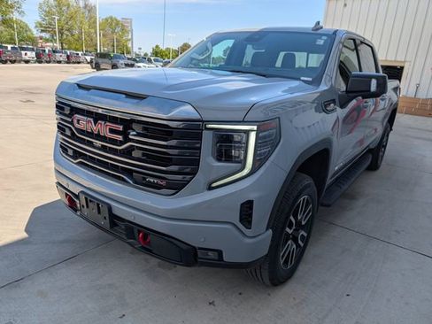 Used 2024 GMC Sierra 1500 AT4 w/ Technology Package AWD/4WD image 26