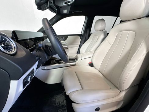 Certified 2026 Mercedes-Benz GLB 250 4MATIC image 19
