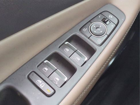 Used 2023 Hyundai Santa Fe Limited image 29