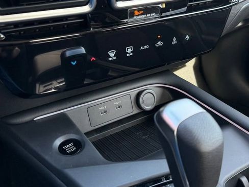New 2026 Nissan Sentra SR w/ Floor Mat Package FWD image 22