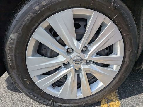 Used 2025 Nissan Sentra S image 25