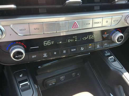 Used 2024 Kia Telluride S w/ S Sunroof Package AWD/4WD image 18