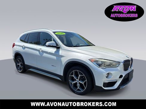 Used 2016 BMW X1 xDrive28i AWD/4WD image 1