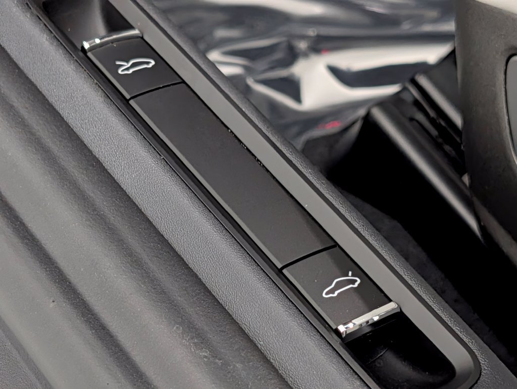 Certified 2025 Porsche 718 Cayman GTS RWD image 23