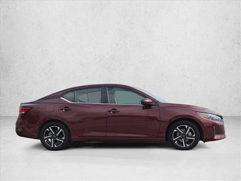 Used 2024 Nissan Sentra SV FWD image 4