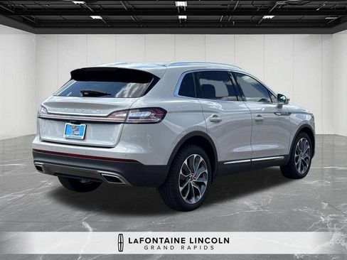 Certified 2022 Lincoln Nautilus Reserve AWD/4WD image 5