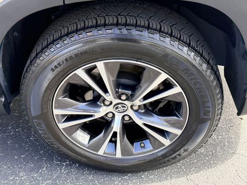 Used 2016 Toyota Highlander XLE image 9