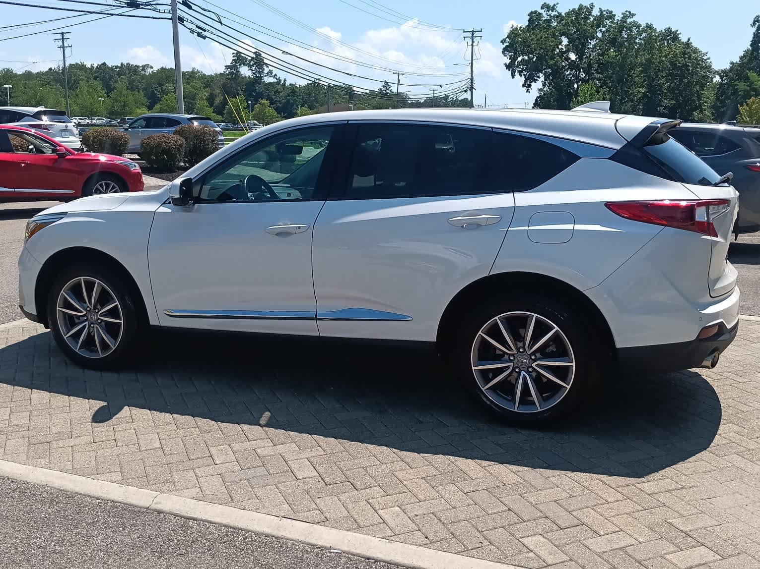 Used 2021 Acura RDX w/ Technology Package AWD/4WD image 2