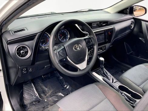 Used 2019 Toyota Corolla LE image 12